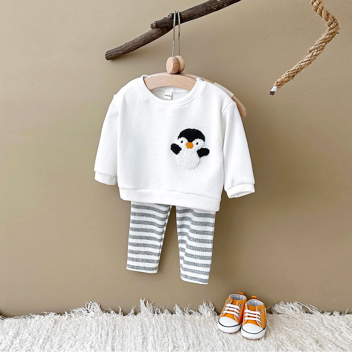 Baby Boy Clothes Sets Newborn 2Pcs Cartoon Embroidery Long Sleeve Infant Top Pants Fall Warm Clothes Autumn Baby Girl Clothes